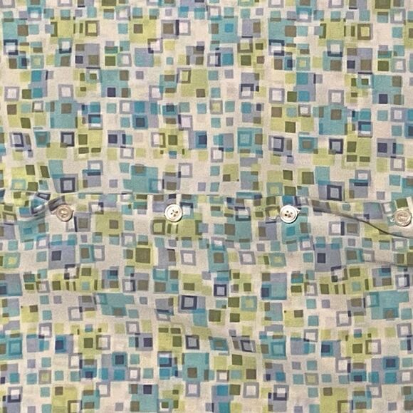 GAP Geometric Print Shirt in Shades of Green - Picture 8 of 8